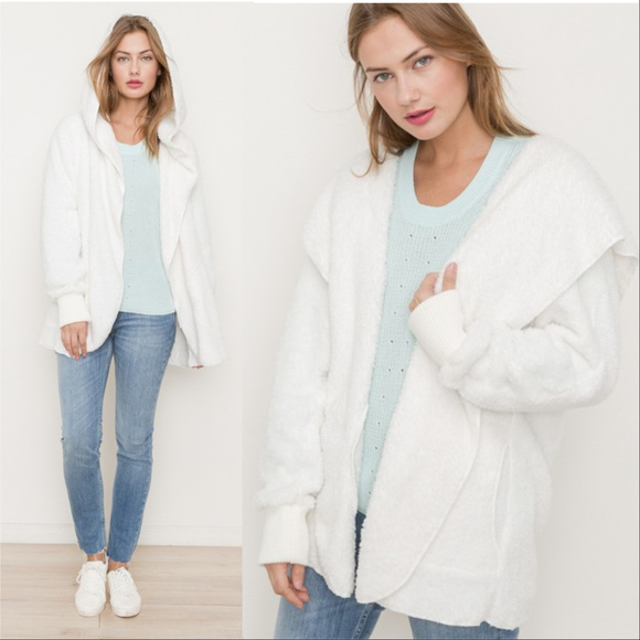 Tops - LAST 1 CREAM SO SOFT FLEECE HOODIE